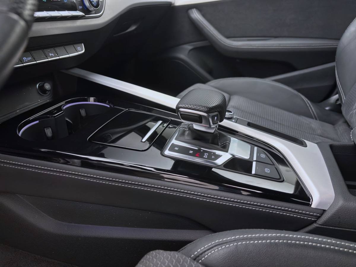 Thumb 13: Audi A4 Avant 35 TDI S LINE STDHZG AHK NAVI LED