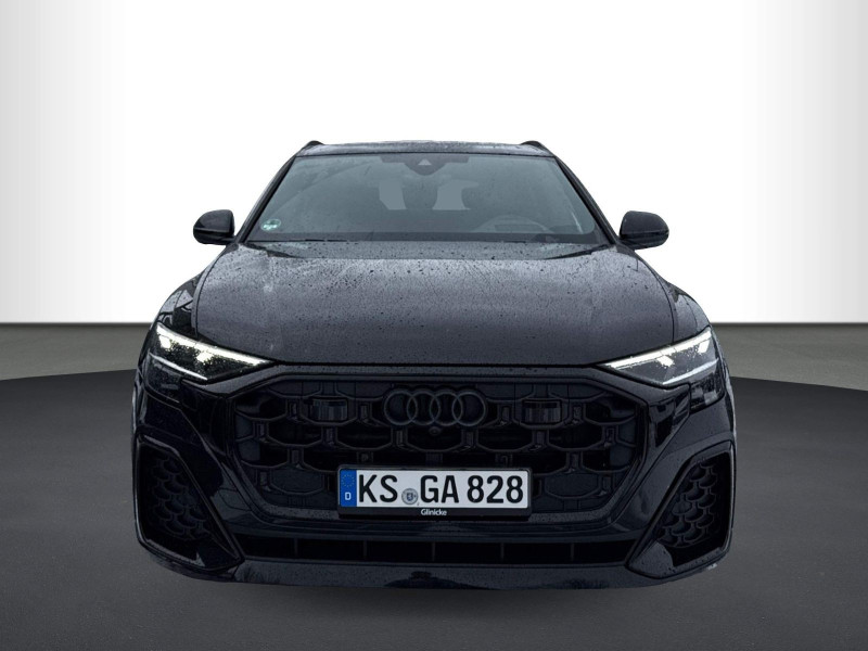 Audi - Q8