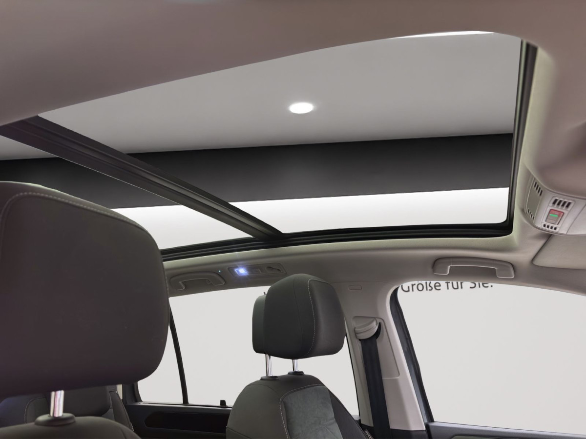 Thumb 16: Volkswagen Touran 2.0 TDI DSG HIGHLINE PANO STDHZG AHK NAVI