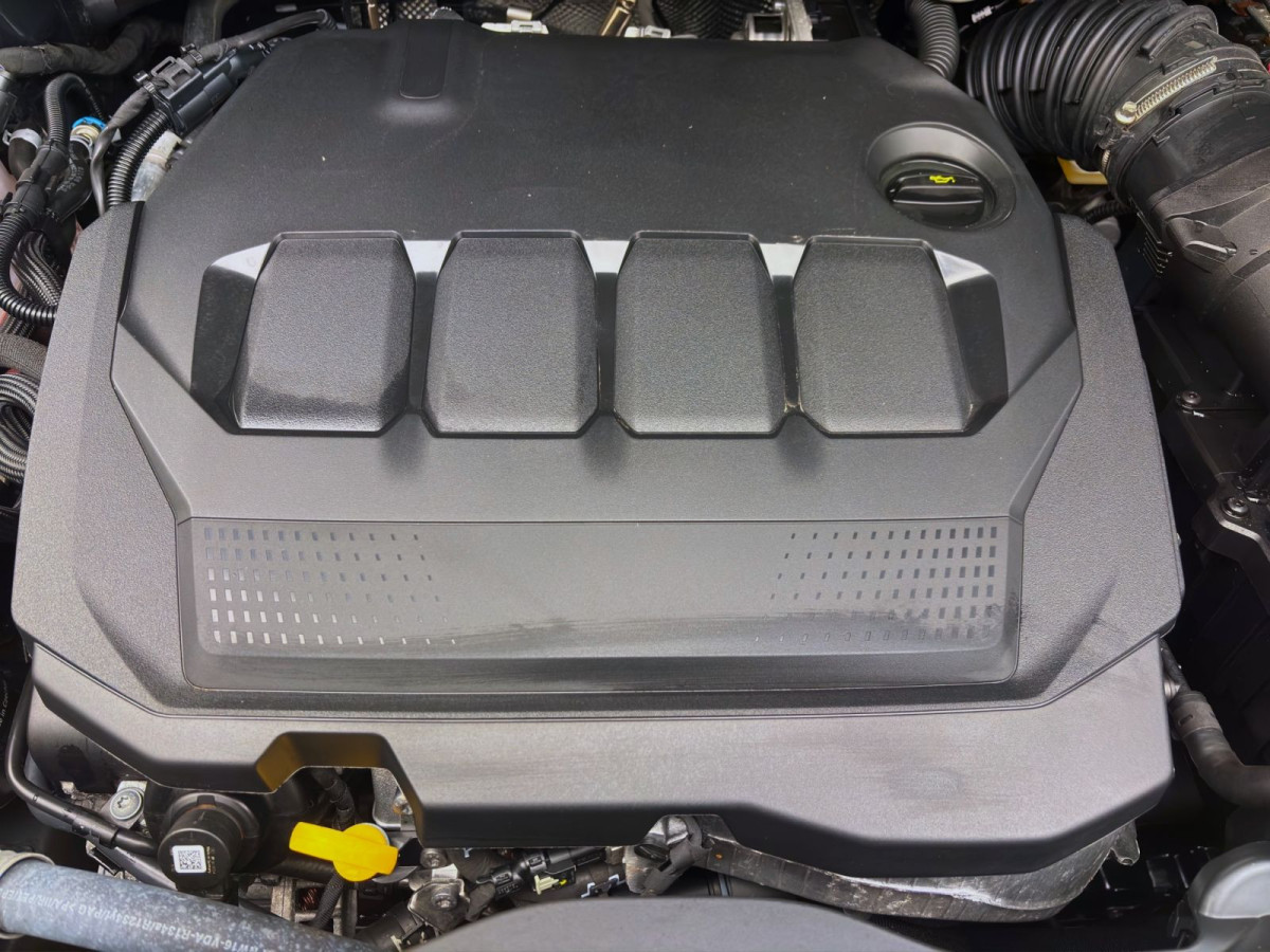 Thumb 17: Volkswagen Touran 2.0 TDI DSG HIGHLINE PANO STDHZG AHK NAVI