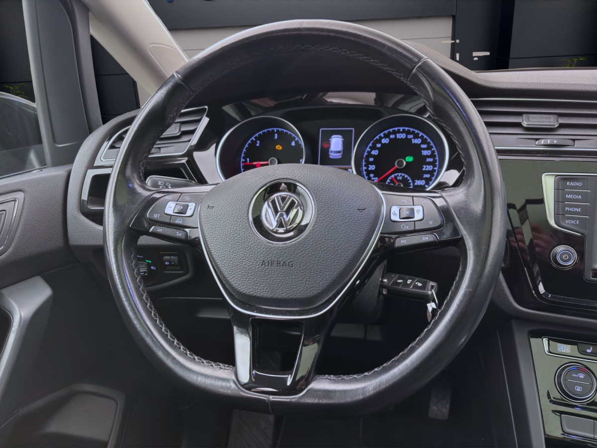 Thumb 10: Volkswagen Touran 2.0 TDI DSG COMFORTLINE PANO AHK NAVI KAMERA
