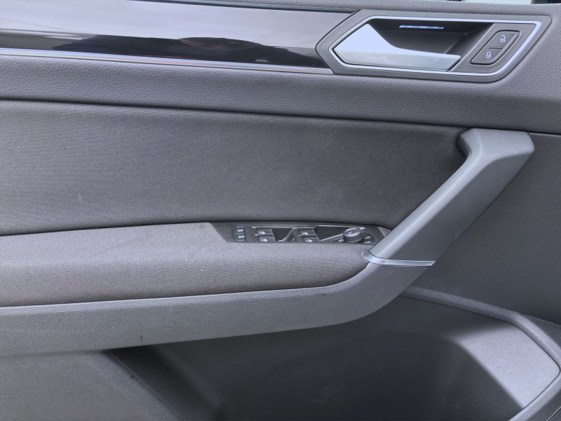 Bild 9: Volkswagen Touran 2.0 TDI DSG HIGHLINE PANO STDHZG AHK NAVI