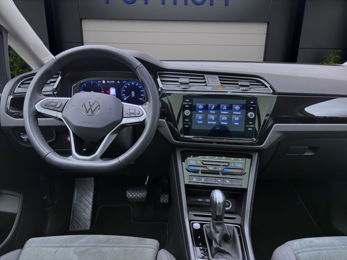 Thumb 12: Volkswagen Touran 2.0 TDI DSG HIGHLINE PANO STDHZG AHK NAVI