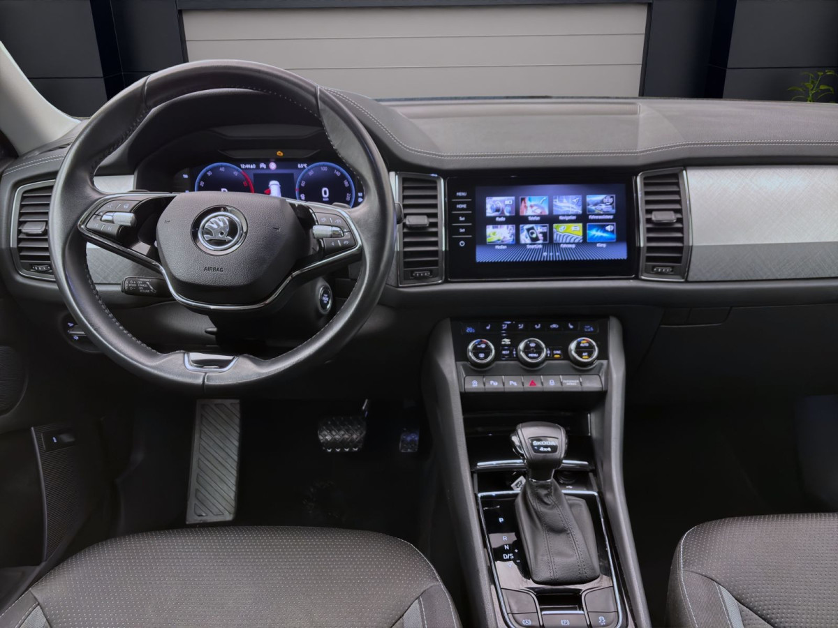Thumb 12: Škoda Kodiaq 2.0 TDI DSG 4x4 TOUR NAVI ACC MATRIX AHK Kamera 7S