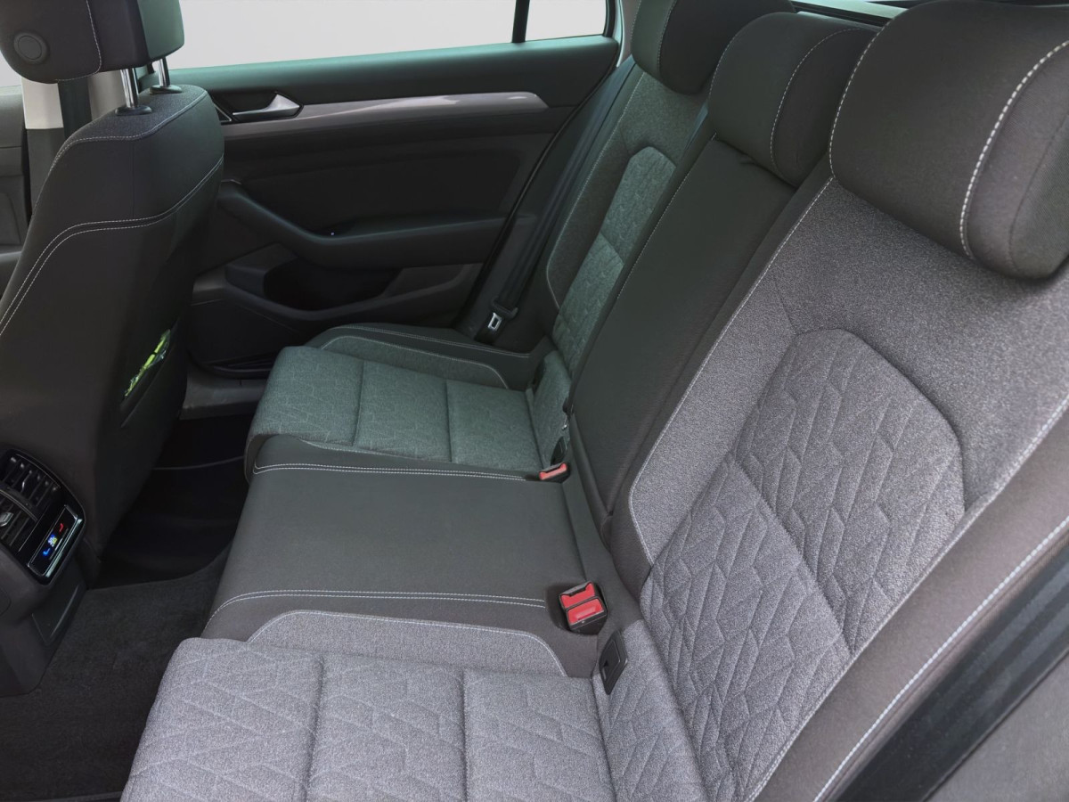 Thumb 14: Volkswagen Passat Variant 2.0 TDI DSG BUSINESS AHK NAVI KAMERA PDC
