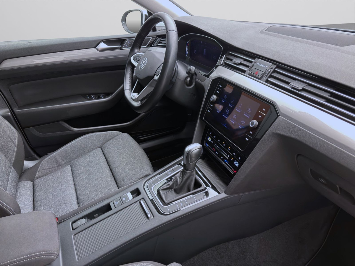 Thumb 16: Volkswagen Passat Variant 2.0 TDI DSG BUSINESS AHK NAVI KAMERA PDC