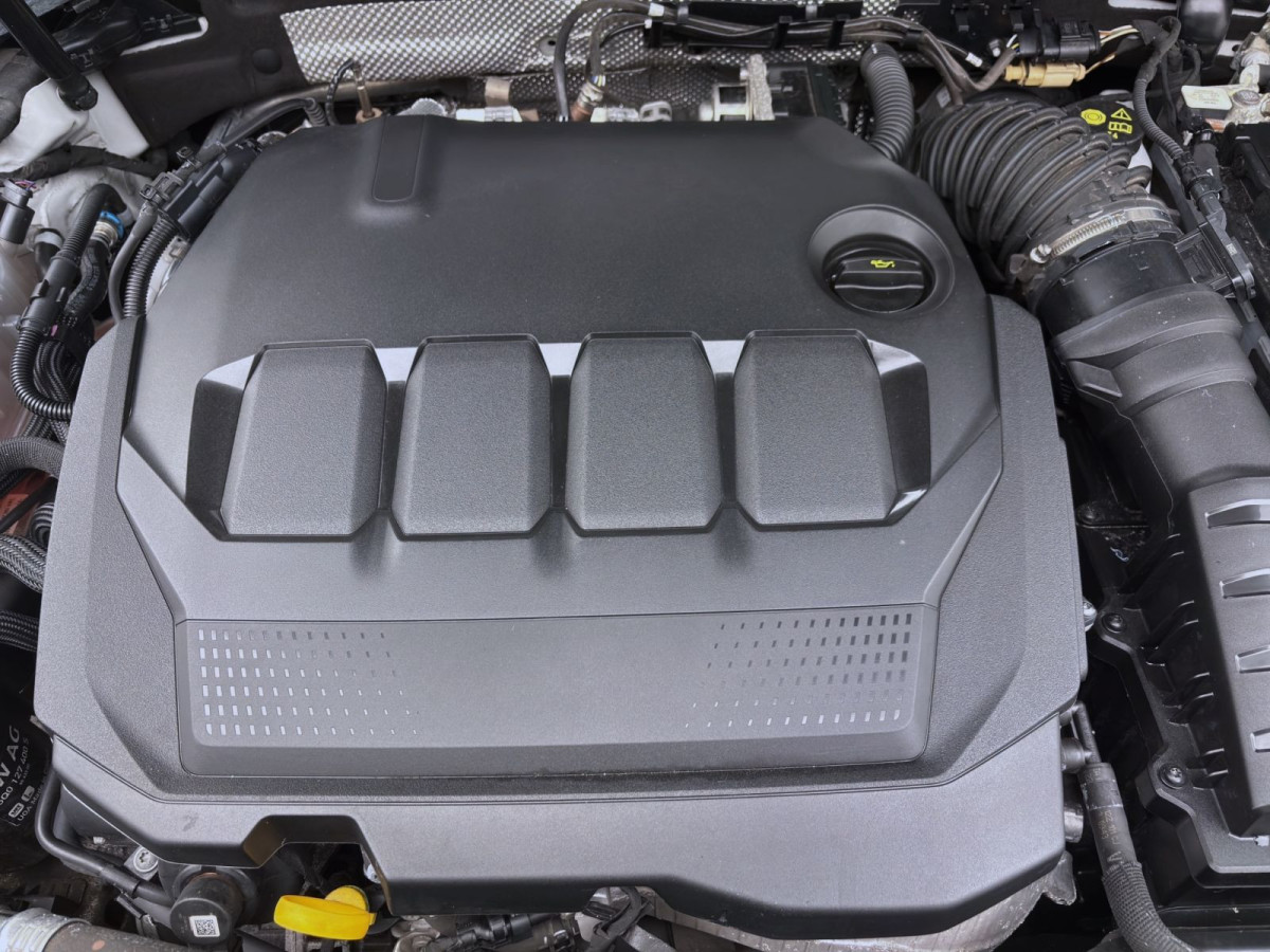 Thumb 16: Volkswagen Passat Variant 2.0 TDI DSG BUSINESS NAVI KAMERA SITZHZG PDC