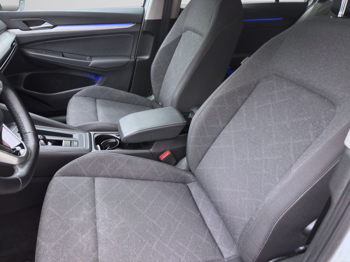 Thumb 8: Volkswagen Golf Variant 2.0 TDI DSG LIFE AHK NAVI KAMERA PDC