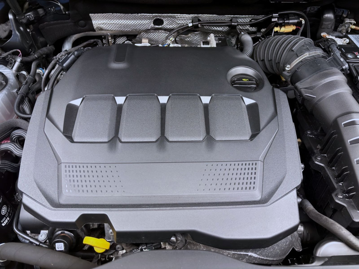 Thumb 17: Audi Q3 35 TDI S LINE AHK NAVI KAMERA LED VIRTUAL