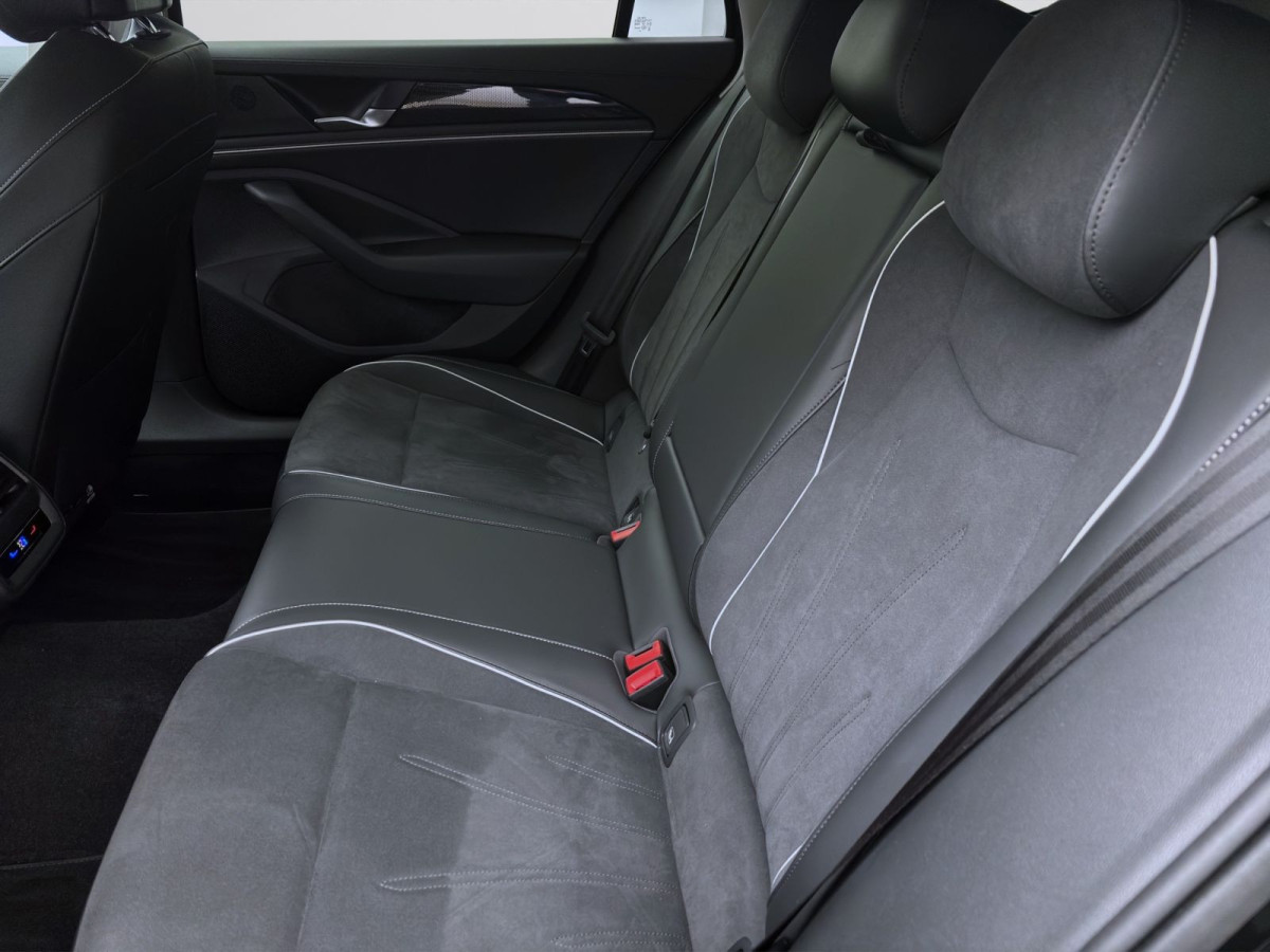 Thumb 14: Volkswagen Passat Variant 1.5 eTSI DSG BUSINESS AHK KAMERA NAVI PDC