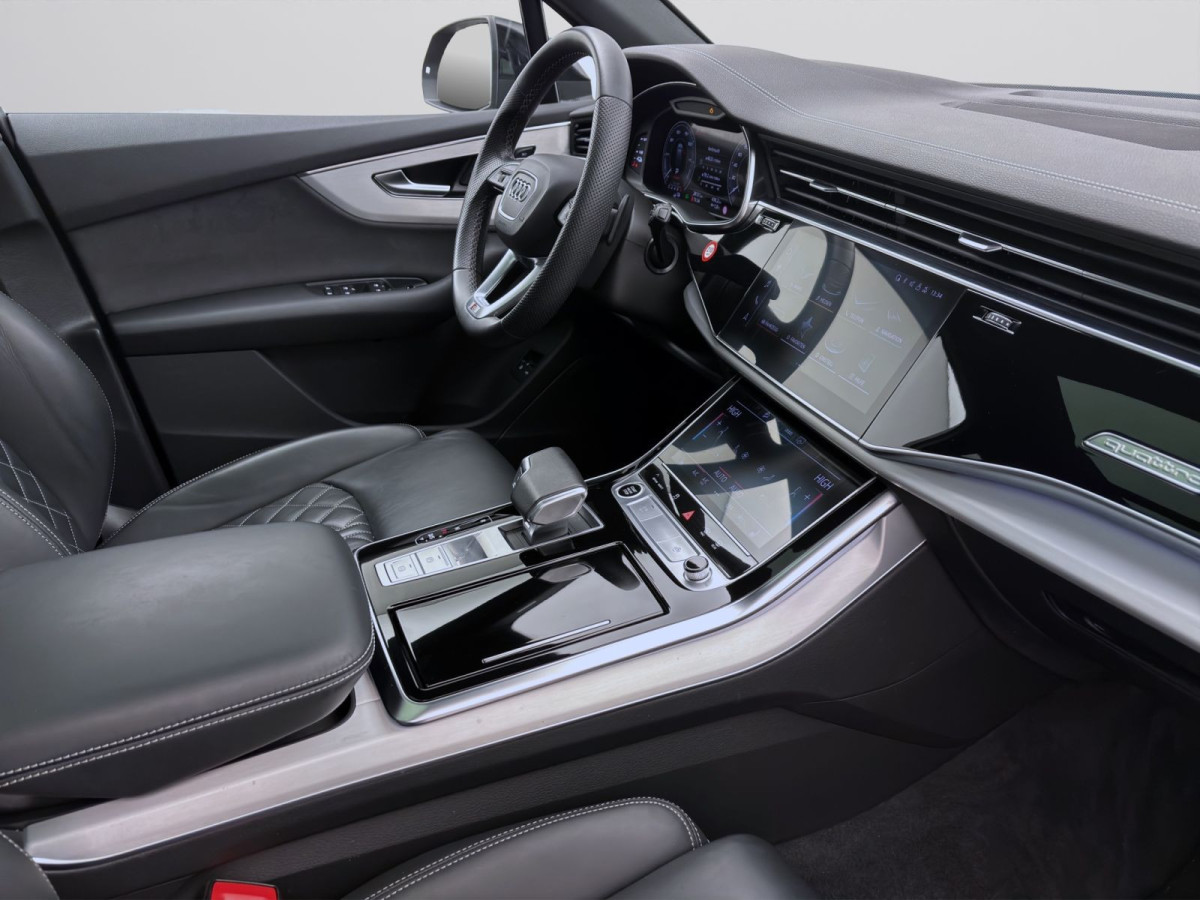 Thumb 16: Audi Q7 55 TFSIe Q S LINE PANO SITZHZG KAMERA VIRTUAL