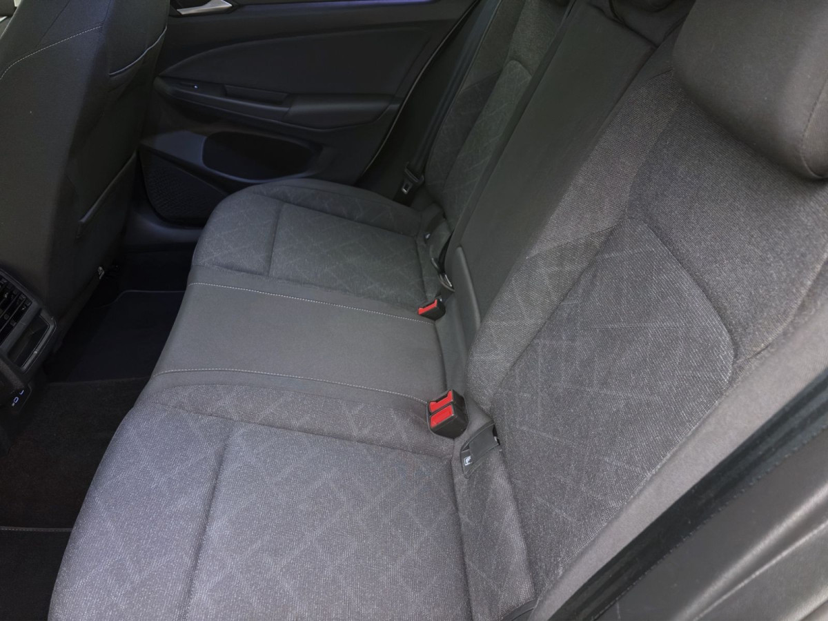 Thumb 14: Volkswagen Golf Variant 2.0 TDI DSG LIFE AHK KAMERA NAVI PDC