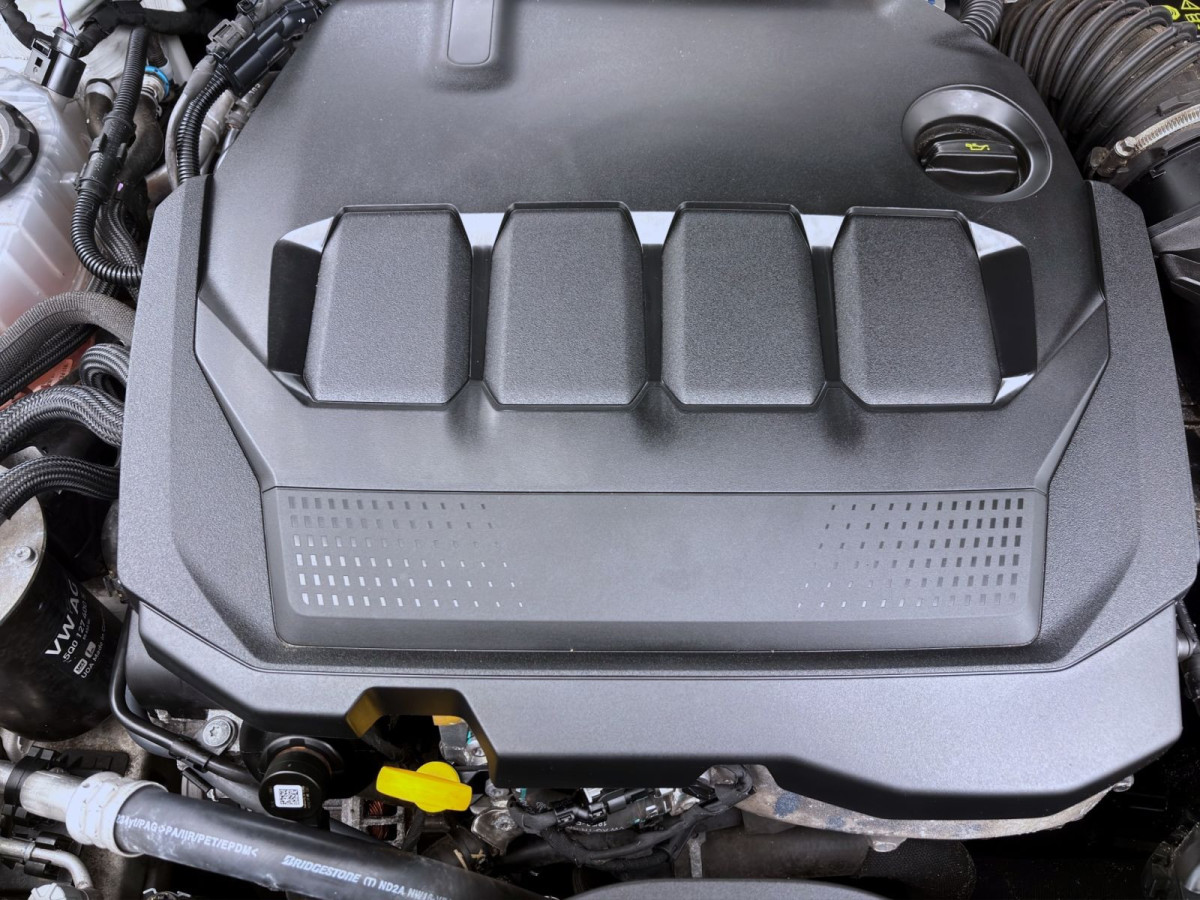 Thumb 17: Volkswagen Golf Variant 2.0 TDI DSG LIFE AHK KAMERA NAVI PDC