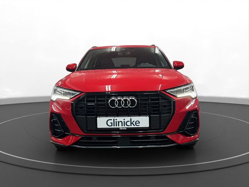 Audi - Q3