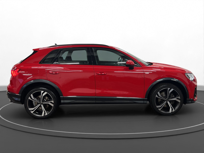 Audi - Q3