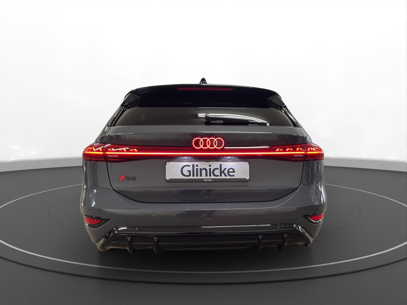 Audi - S6 Avant e-tron