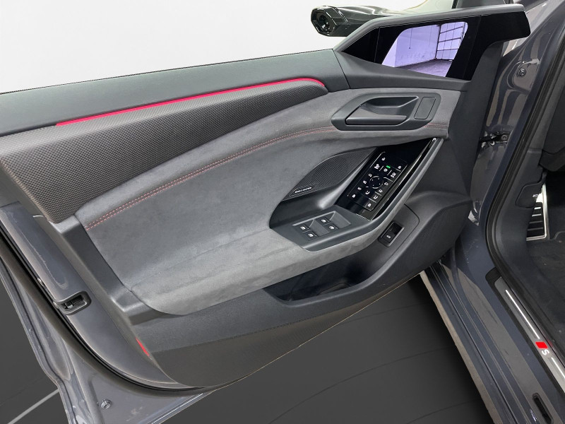 Audi - S6 Avant e-tron