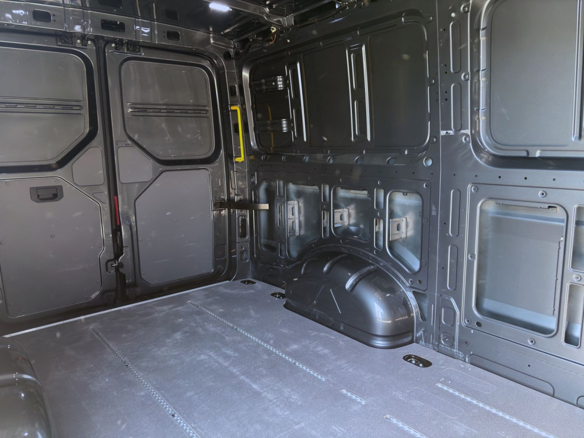 Thumb 15: Volkswagen Crafter 30 Kasten 2.0 TDI MITTELLANG NAVI KAMERA PDC SITZHZG