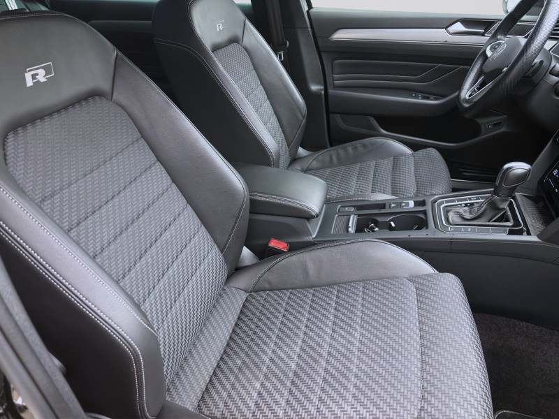 Bild 15: Volkswagen Passat Variant 2.0 TDI DSG BUSINESS AHK NAVI LED KAMERA