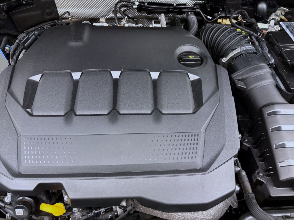 Thumb 17: Volkswagen Passat Variant 2.0 TDI DSG BUSINESS AHK NAVI LED KAMERA