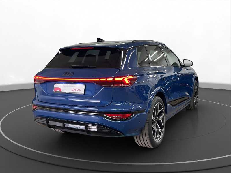 Audi - Q6 e-tron
