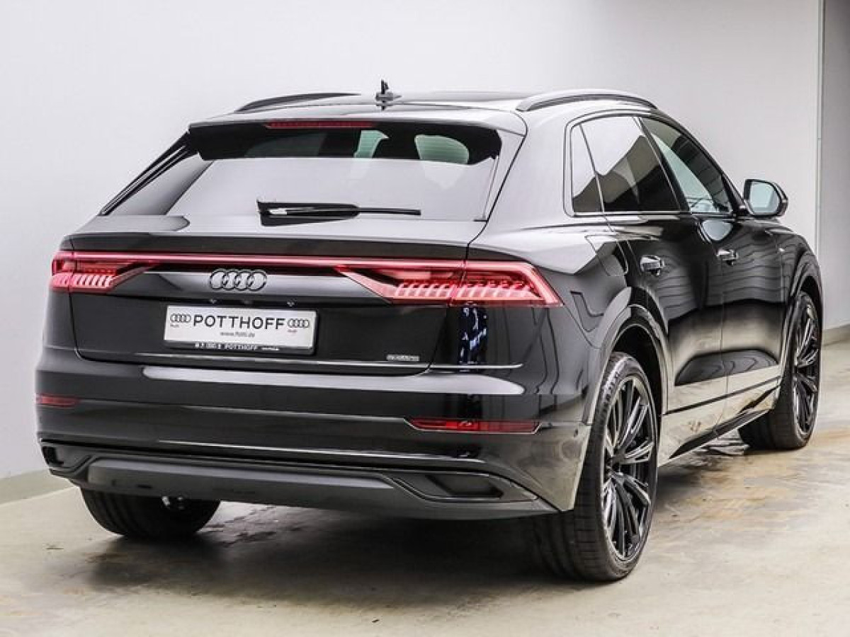 Thumb 1: Audi Q8 50 TDI Q S LINE STDHZG PANO AHK HD-MATRIX