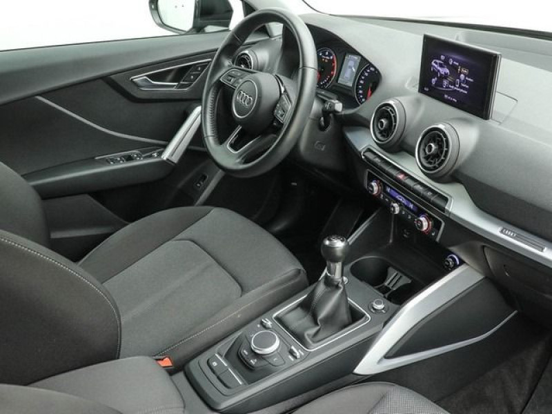 Bild 3: Audi Q2 30 TFSI SPORT SITZHZG PDC KLIMA LM17