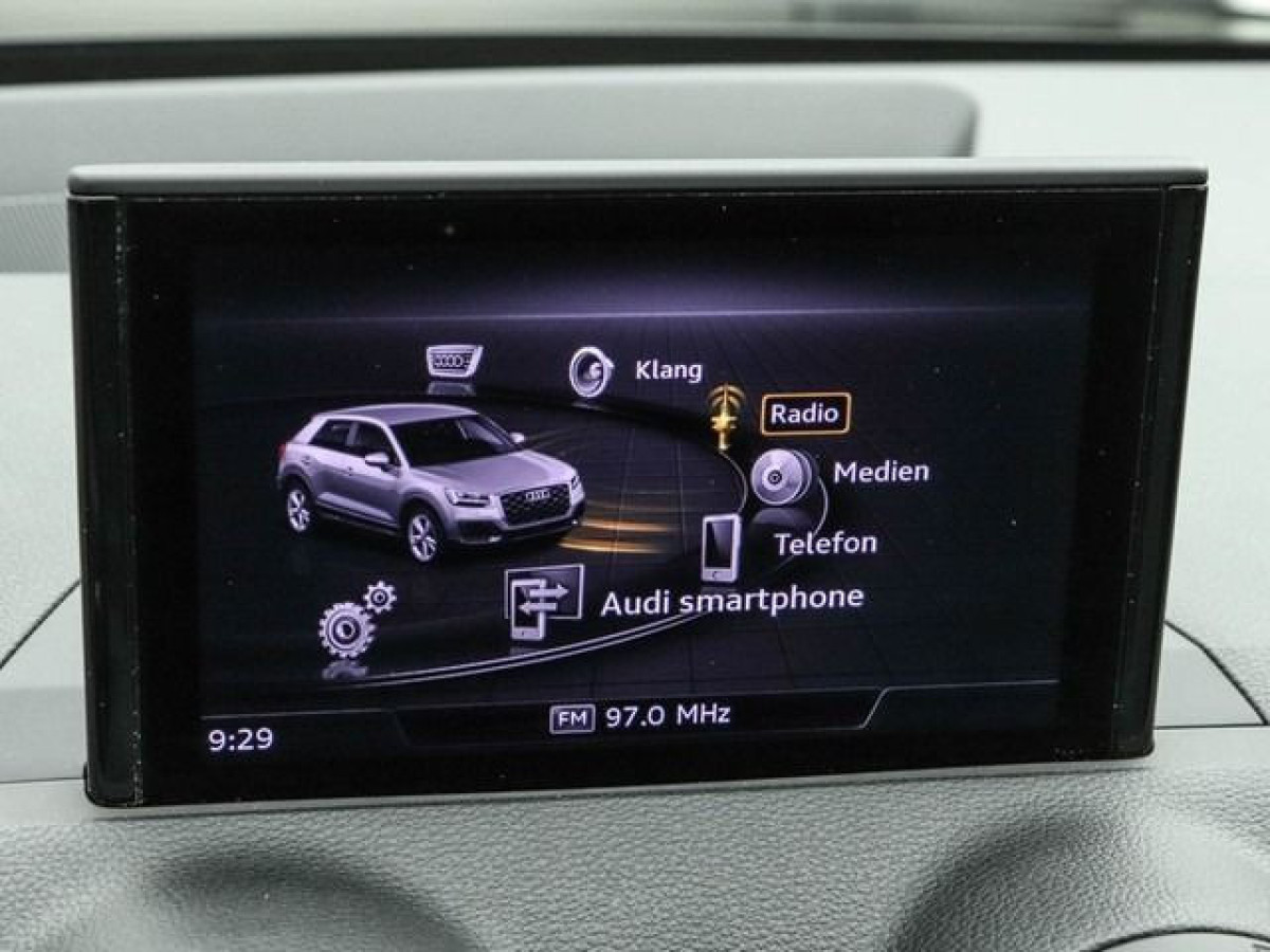 Thumb 4: Audi Q2 30 TFSI SPORT SITZHZG PDC KLIMA LM17