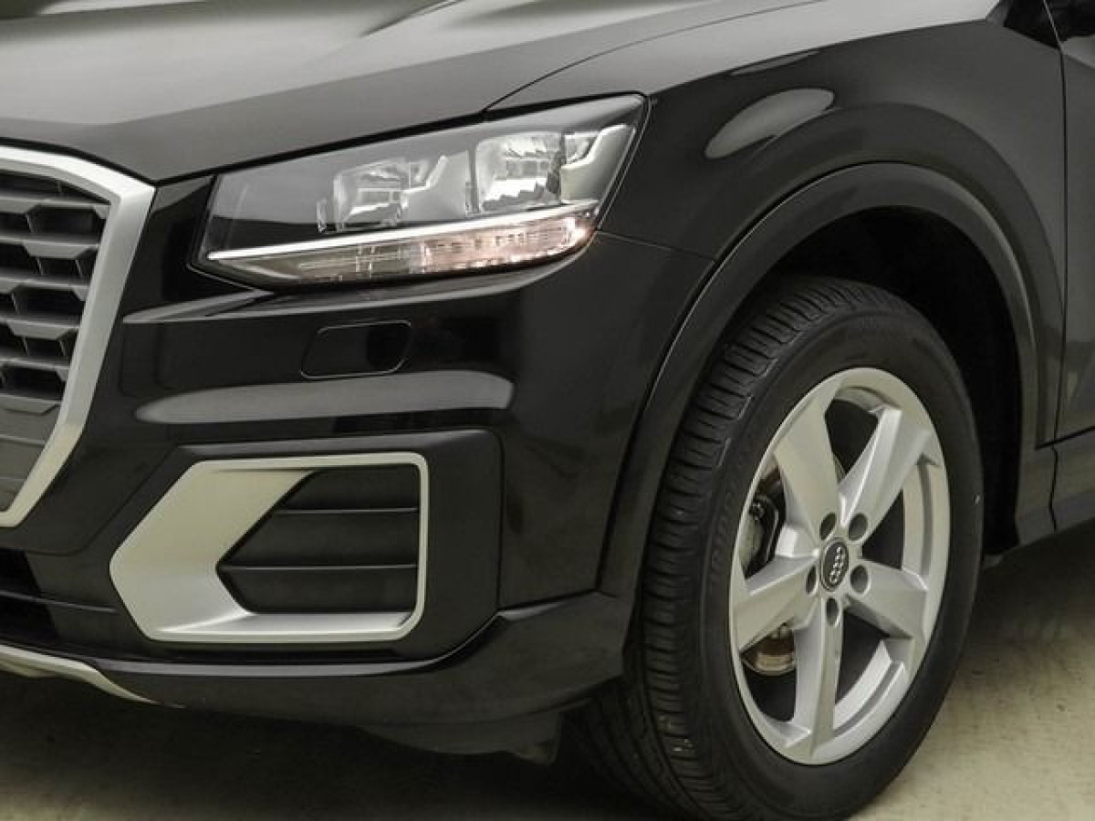 Thumb 5: Audi Q2 30 TFSI SPORT SITZHZG PDC KLIMA LM17