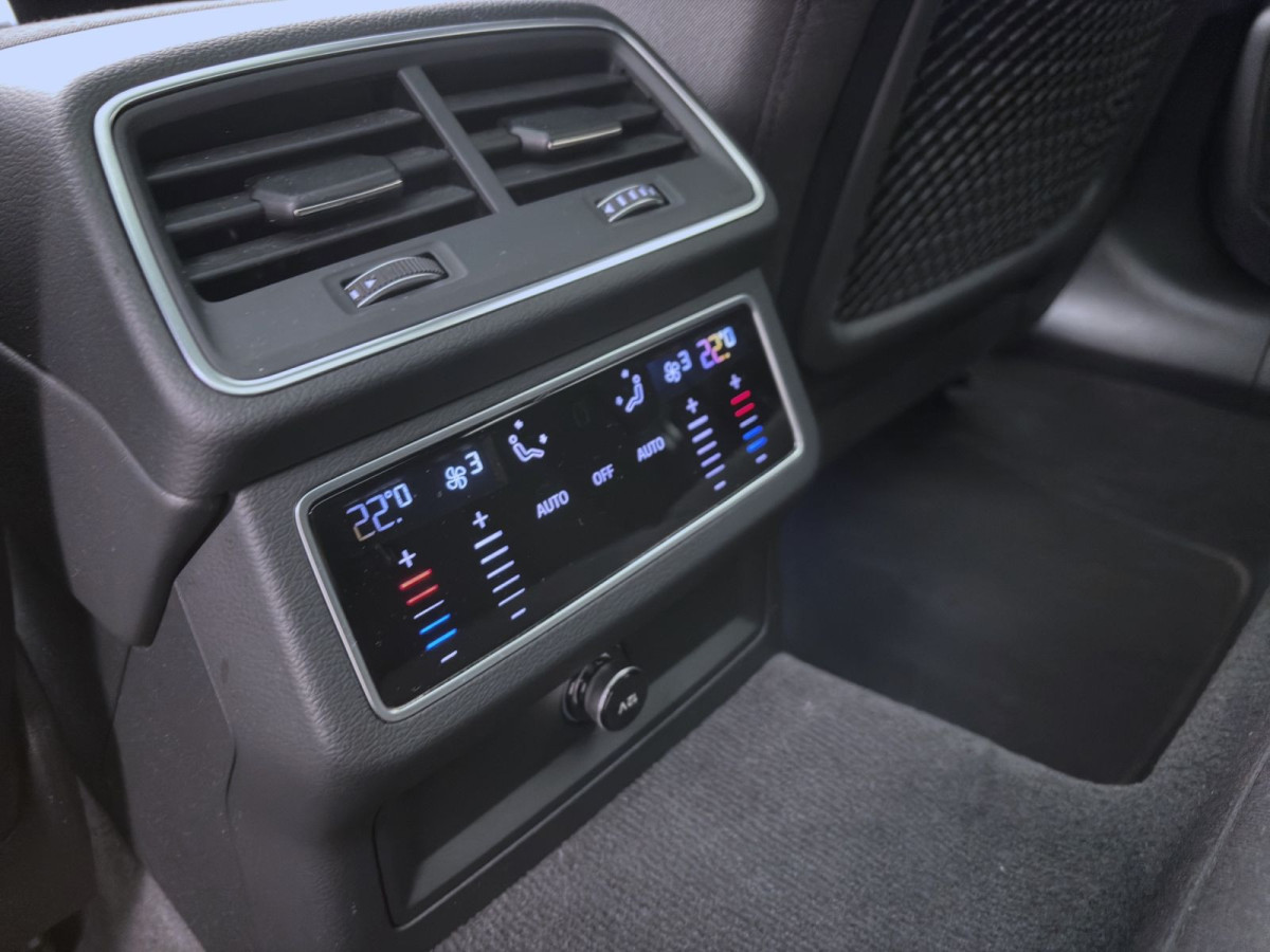 Thumb 18: Audi A6 Avant 40 TDI SPORT PANO AHK NAVI SITZHZG