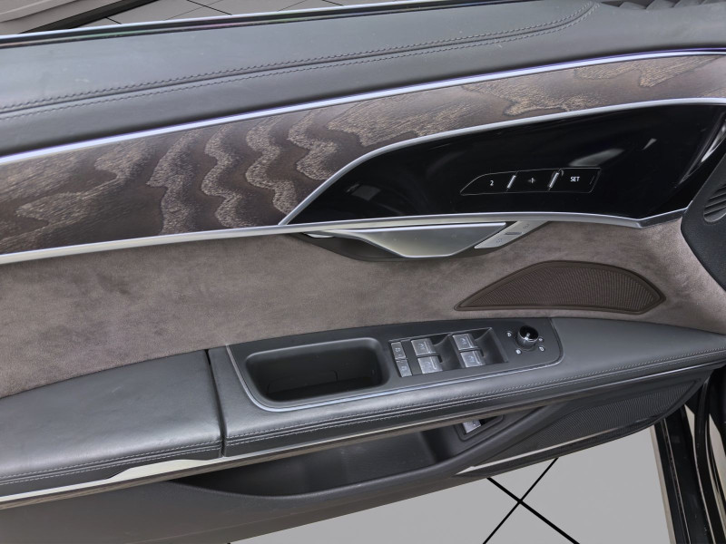 Bild 9: Audi A8 50 TDI Q STADHZG PANO AHK HD-MATRIX B&O