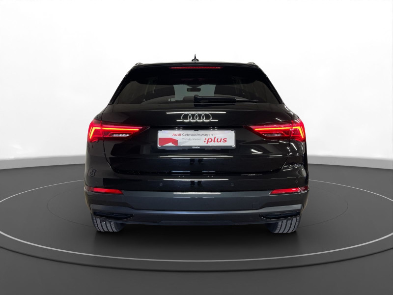 Audi - Q3