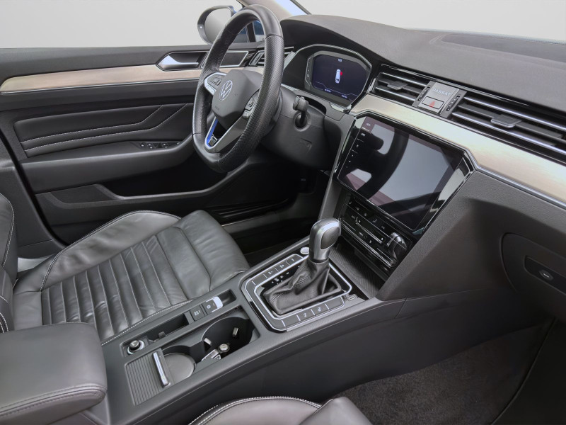 Bild 16: Volkswagen Passat Variant 1.4 TSI eHybrid DSG GTE STADHZG AHK PANO NAVI
