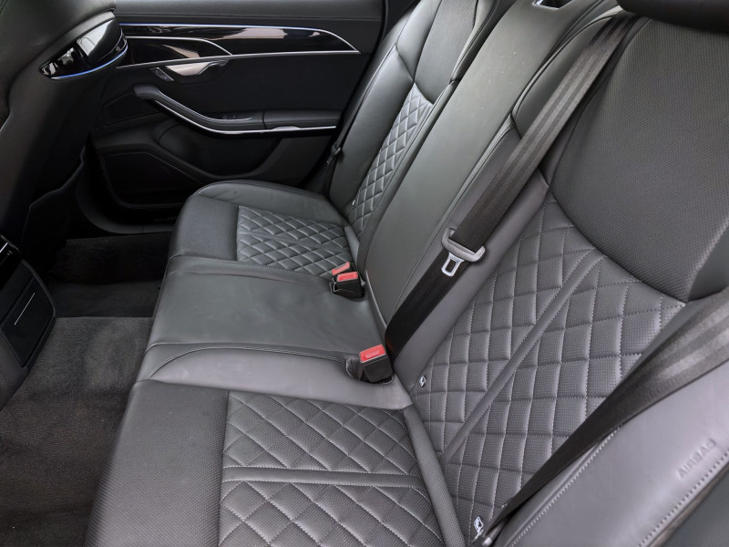 Bild 13: Audi A8 50 TDI Q S LINE PANO MATRIX NAVI HuD