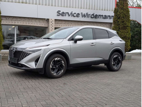 Automodell: Qashqai in der Farbe silber