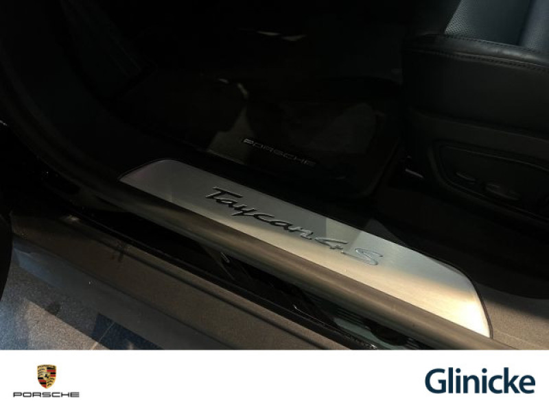 Porsche - Taycan