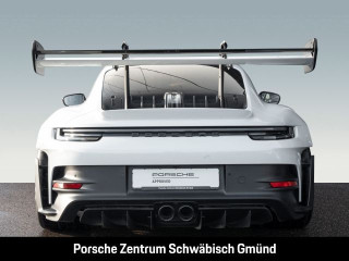 Fahrzeugbild eines Porsche 992 in weiß.