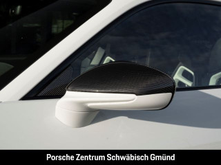 Fahrzeugbild eines Porsche 992 in weiß.
