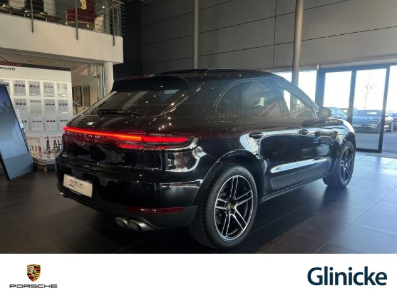 Porsche - Macan