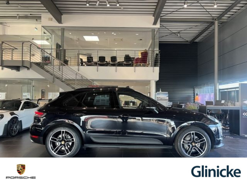 Porsche - Macan
