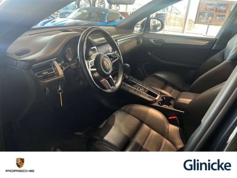 Porsche - Macan