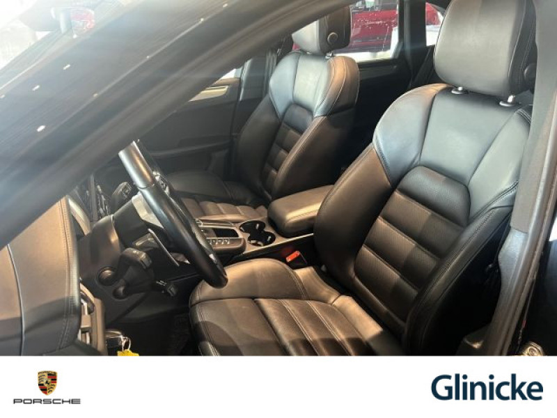 Porsche - Macan