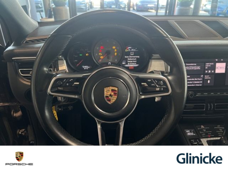Porsche - Macan