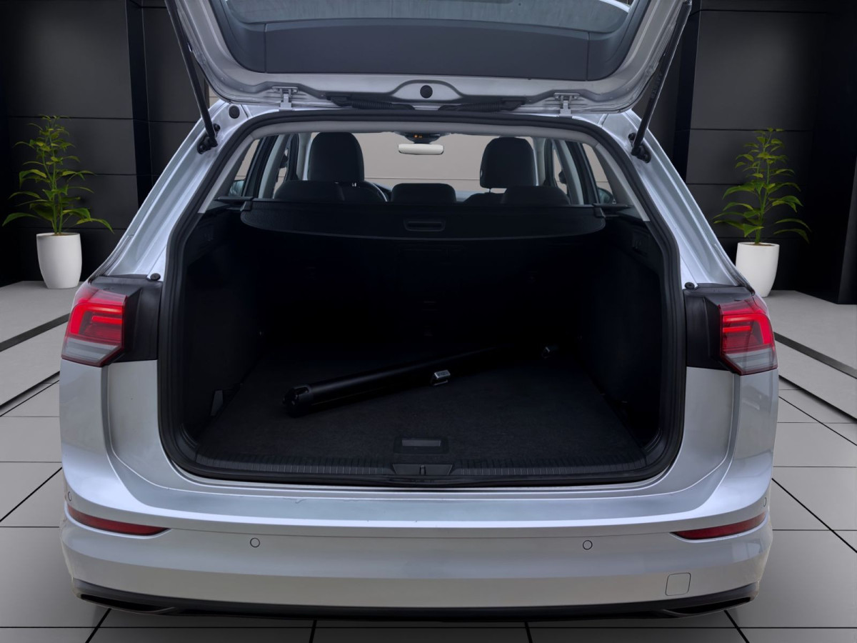 Thumb 3: Volkswagen Golf Variant 2.0 TDI LIFE NAVI PDC LED SITZHZG