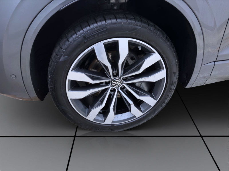 Bild 7: Volkswagen Touareg 3.0 TDI V6 Tiptronic 4M R-LINE STDHZG LUFT NAVI HuD