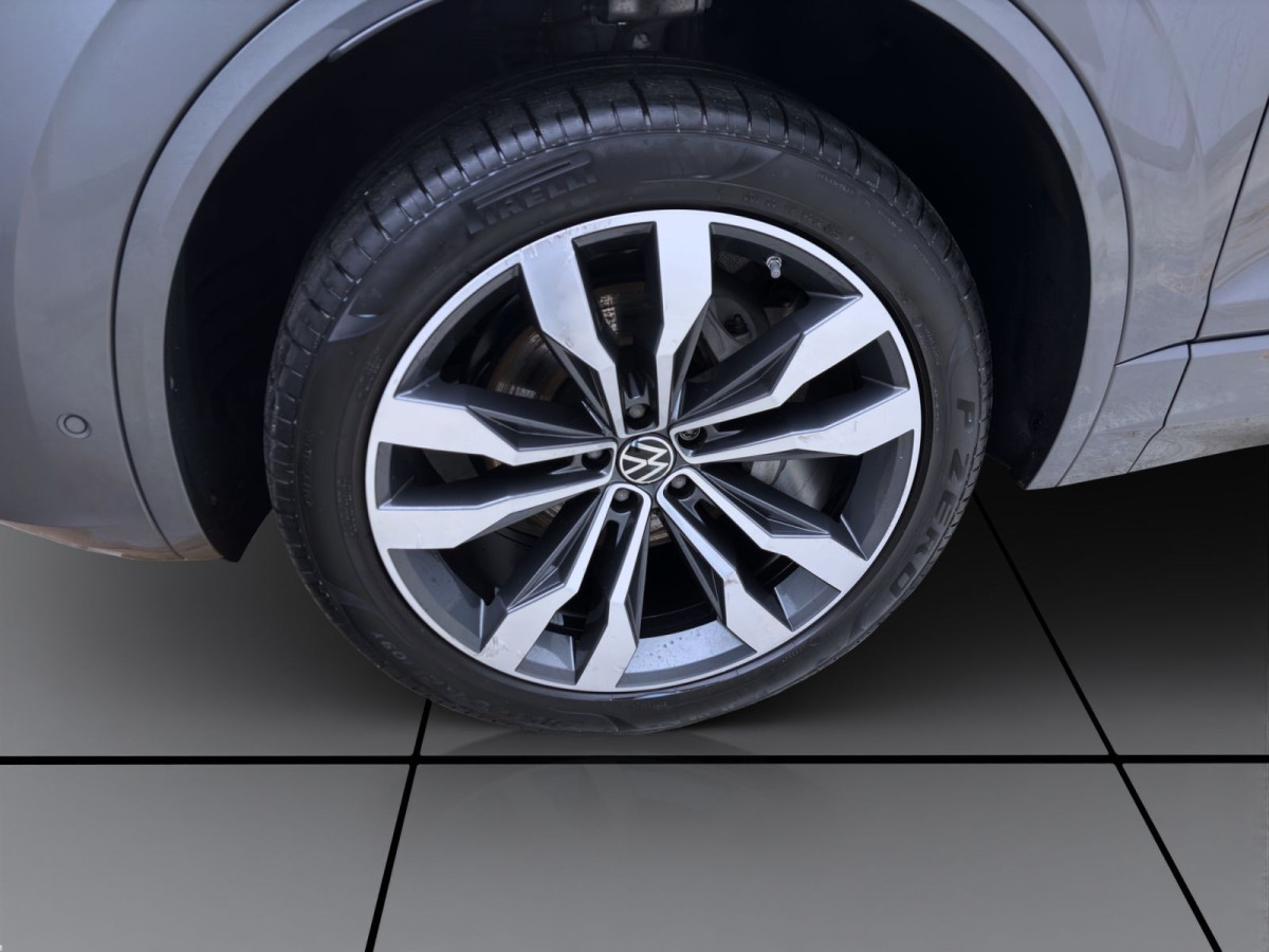 Thumb 7: Volkswagen Touareg 3.0 TDI V6 Tiptronic 4M R-LINE STDHZG LUFT NAVI HuD