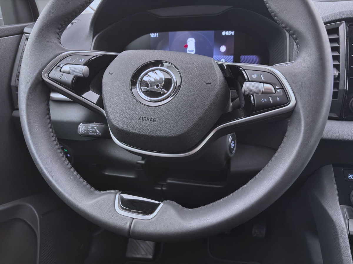 Thumb 11: Škoda Karoq 1.5 TSI DSG SELECTION PDC LED SITZHZG KLIMA