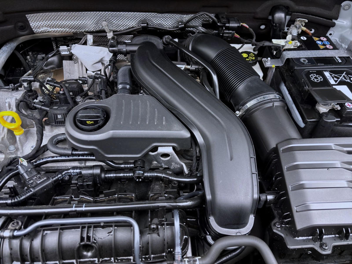 Thumb 17: Škoda Karoq 1.5 TSI DSG SELECTION PDC LED SITZHZG KLIMA