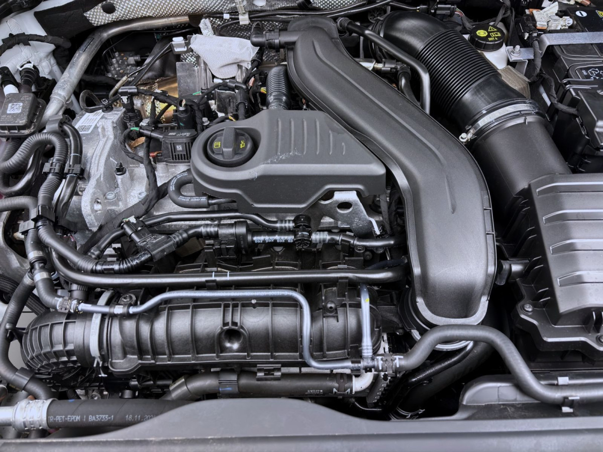 Thumb 17: Cupra Formentor 1.5 eTSI DSG NAVI KAMERA PDC SHZG LED