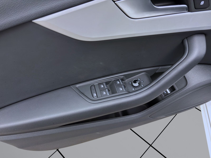 Bild 9: Audi A4 Avant 30 TDI ADVANCED STDHZG AHK NAVI KAMERA